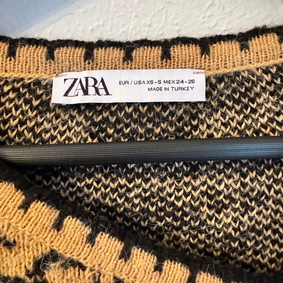 Zara Patchwork Sweater - Picture 3 of 4
